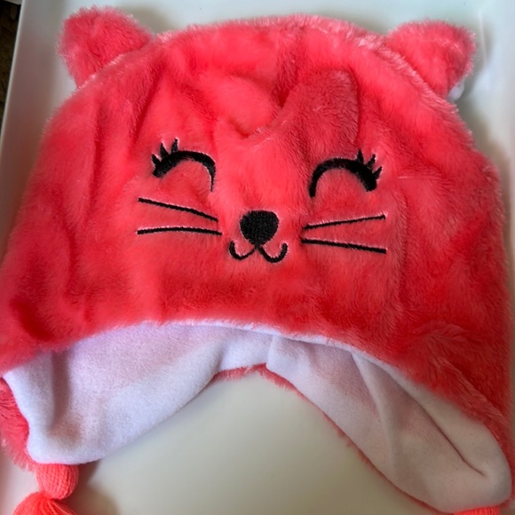 Source Unknown Other - Winter Cap with a Coral colored fox EUC